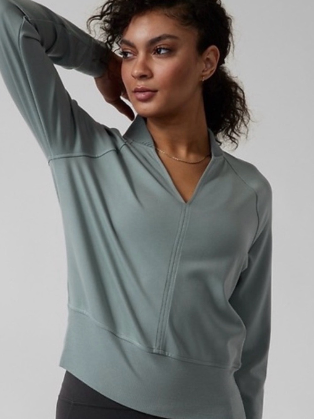 Athleta Eastbound Sweatshirt in Minimalistic Grey size Large